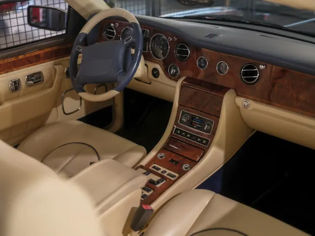 Казино Джакпот Вилидж Android/iOS приложение